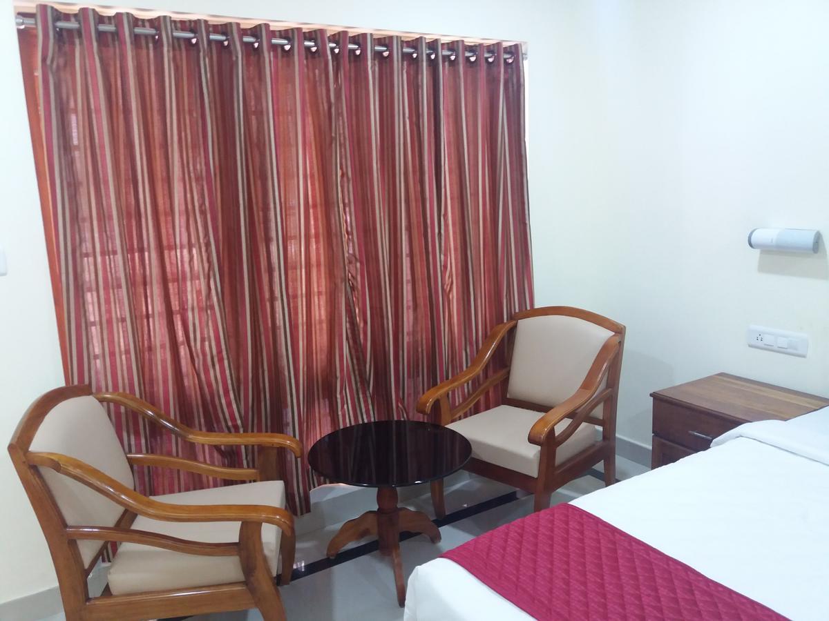 Travancore Island Resort Thiruvananthapuram Exterior foto